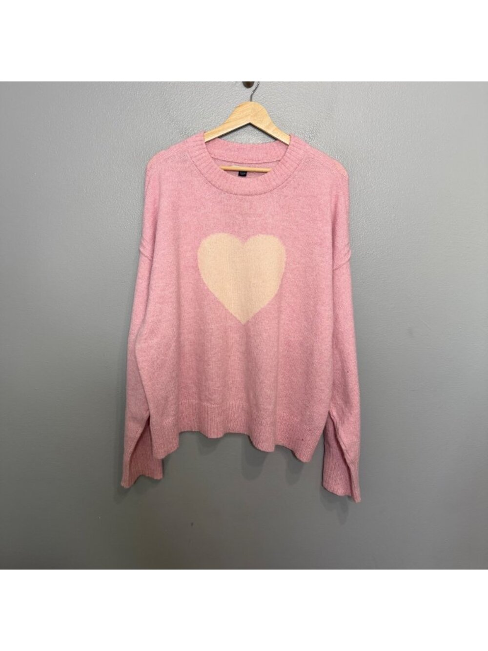AMERICAN EAGLE whoa so soft heart crew neck sweater in pink size XL